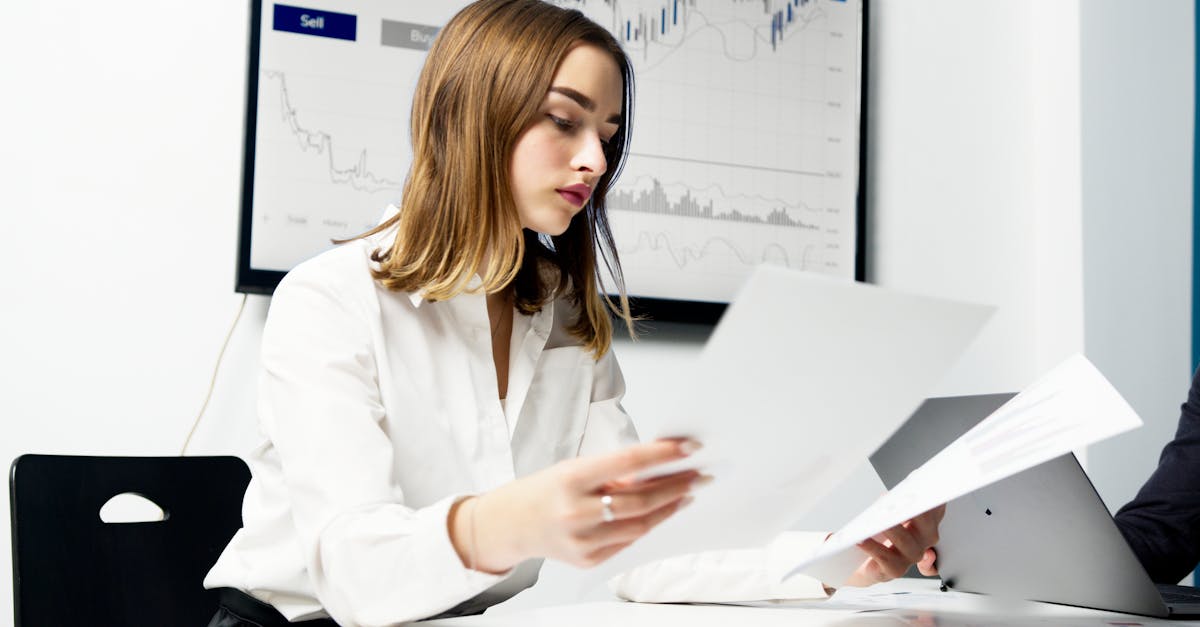 日日顺通信实名账号：实名认证如何营造社交网络的公共文化？