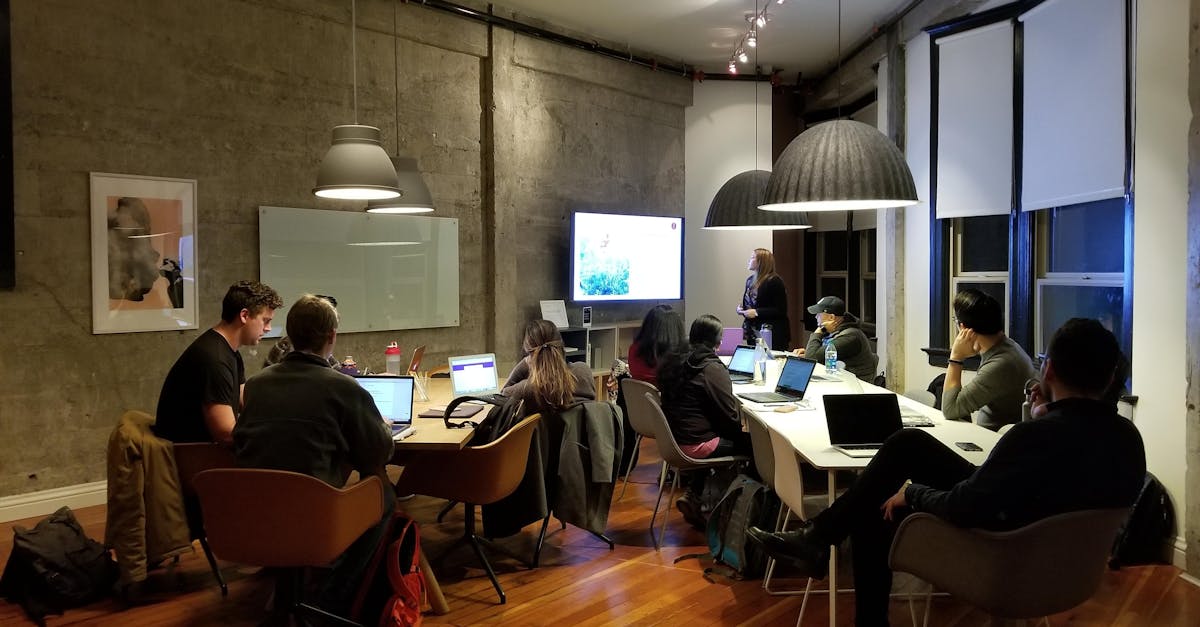 WX老号发卡网：藏商所APP详情下载教程