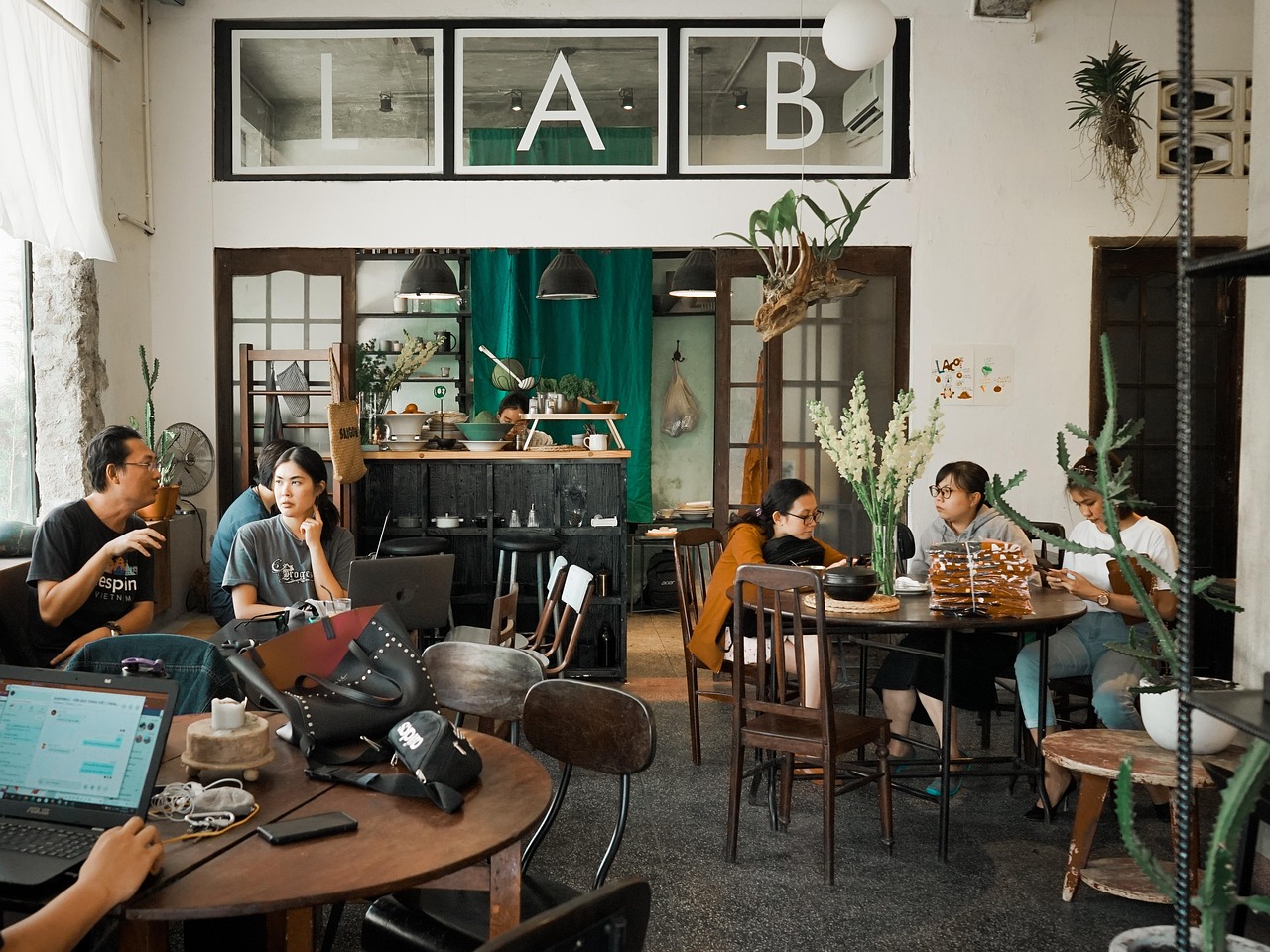 微信账号买卖：快手自助购买平台